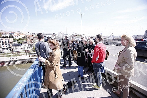 April 8, 2022 marks the 28th anniversary of the death of the journalist Duga Radislava Dada Vujasinovic, which is still unclear, and on that occasion the Independent Association of Journalists of Serbia invited colleagues, as well as all citizens, to