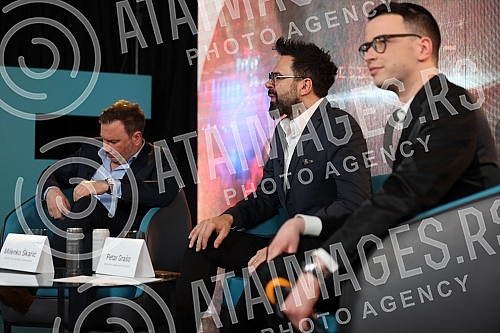 A press conference at which one of the biggest pop stars of the region and singer-songwriter Petra Graso announced a concert at the Stark Arena was held at Sky Garden.Konferencija za medije na kojoj je jedna od najvecih pop zvezda regiona i kantaut
