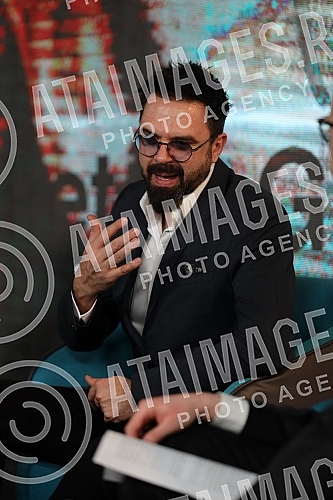 A press conference at which one of the biggest pop stars of the region and singer-songwriter Petra Graso announced a concert at the Stark Arena was held at Sky Garden.Konferencija za medije na kojoj je jedna od najvecih pop zvezda regiona i kantaut