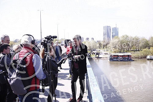 April 8, 2022 marks the 28th anniversary of the death of the journalist Duga Radislava Dada Vujasinovic, which is still unclear, and on that occasion the Independent Association of Journalists of Serbia invited colleagues, as well as all citizens, to