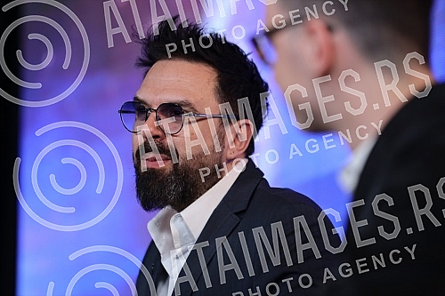 A press conference at which one of the biggest pop stars of the region and singer-songwriter Petra Graso announced a concert at the Stark Arena was held at Sky Garden.Konferencija za medije na kojoj je jedna od najvecih pop zvezda regiona i kantaut