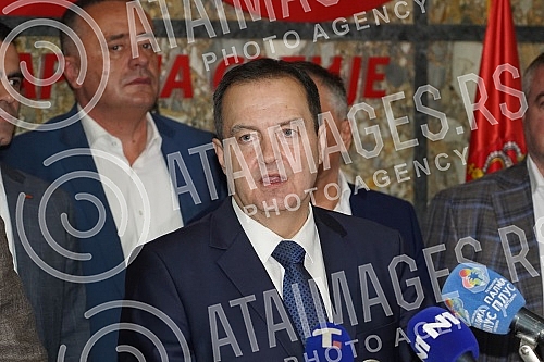 The ceremonial meeting of the Main Board of the Socialist Party of Serbia on the occasion of marking 32 years since the founding of the party was held at the party's headquarters, and SPS President Ivica Dacic addressed it.Svecana sednica Glavnog o