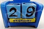 The wooden calendar which is valid for every year shows February 29. Drveni kalendar koji vazi za svaku godinu pokazuje 29. februar.