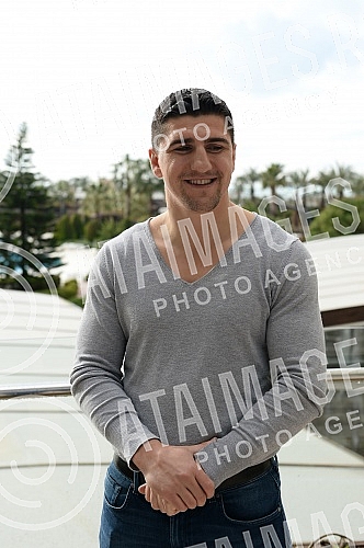 Marko Huk (Marco Huck ili Muamer Hukic) profesionalni bokser na pripremama u Antaliji (Antalya) regia Lara u hotelu Mirikl (Miracle).