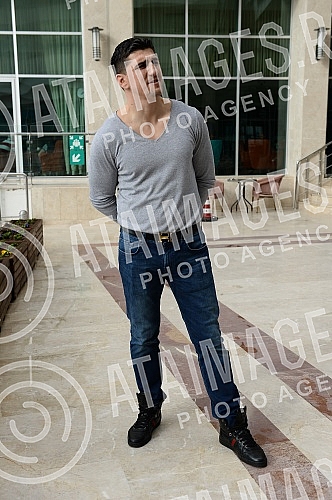 Marko Huk (Marco Huck ili Muamer Hukic) profesionalni bokser na pripremama u Antaliji (Antalya) regia Lara u hotelu Mirikl (Miracle).