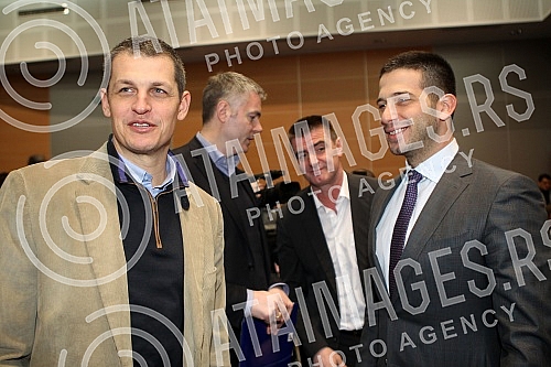 Sastanak predstavnika nacionalnih saveza sa Vanjom Udovicicem - mnistrom omladine i sporta povodom novog zakona o sportu drzana u sali skupstine Stari grad.