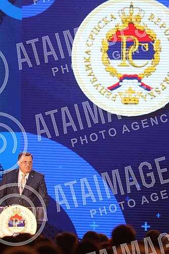 The ceremonial academy marking the Day of the Republika Srpska was held in the Borik Sports Hall in Banja Luka.Svecana akademija povodom obelezavanja Dana Republike Srpske odrzana je u Sportskoj dvorani Borik u Banjaluci. 