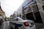 lice received a report that explosives had been planted in the Rajiceva shopping center in Belgrade, which led to the evacuation of visitors to the facility.Policija je dobila prijavu da je u trznom centru Rajiceva u Beogradu postavljen eksploziv, 
