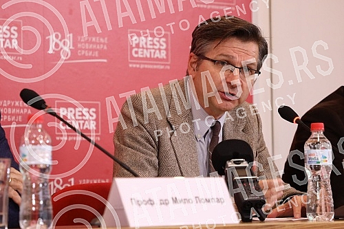 Catena mundi organized a press conference to discuss the imposition of sanctions on Russia.Catena mundi je organizovala konferenciju za medije na kojoj je bilo reci uvodjenju sankcija Rusiji.