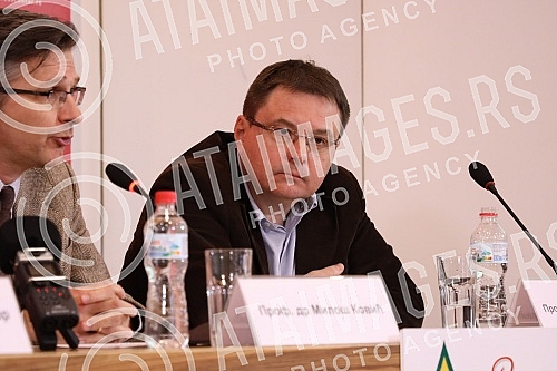 Catena mundi organized a press conference to discuss the imposition of sanctions on Russia.Catena mundi je organizovala konferenciju za medije na kojoj je bilo reci uvodjenju sankcija Rusiji.