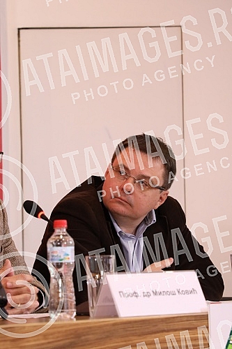 Catena mundi organized a press conference to discuss the imposition of sanctions on Russia.Catena mundi je organizovala konferenciju za medije na kojoj je bilo reci uvodjenju sankcija Rusiji.