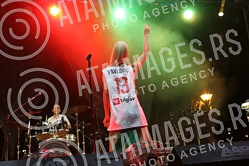 Concert on the occasion of the Day and celebration of the municipality of Celinac on the Square in front of the Municipality.Koncert povodom Dana i slave opstine Celinac na Trgu ispred Opstine. 