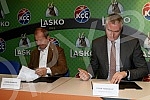 Signing of the sponsorship agreement between the Basketball Association of Serbia and the Lasko brewery.Potpisivanje sponzorskog ugovora izmedju Kosarkaskog saveza Srbije i pivare Lasko.