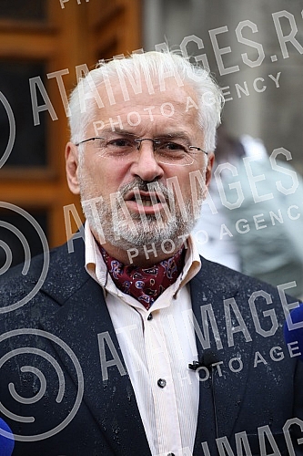 A press conference of the Serbian movement Dveri was held in front of the building of the Government of Serbia with the topic 