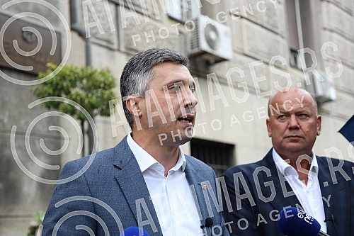A press conference of the Serbian movement Dveri was held in front of the building of the Government of Serbia with the topic 