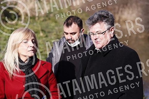 The press conference of the Democratic Party and the Eco-Pancevacki rit association was held on Pancevacki put, and the topic of the conference was the question of whether and to what extent the flora and fauna on the left bank of the Danube are enda