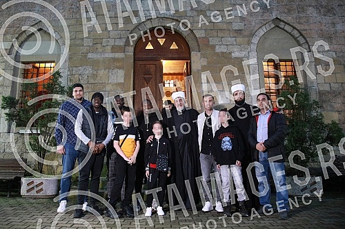 Mufti of Belgrade and military Mustafa Jusufspahich organized an iftar - an evening meal during the month of Ramadan, which ends the daily fast, for football players of the Islamic faith who play in the Serbian Super League.Muftija beogradski i voj