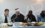 Mufti of Belgrade and military Mustafa Jusufspahich organized an iftar - an evening meal during the month of Ramadan, which ends the daily fast, for football players of the Islamic faith who play in the Serbian Super League.Muftija beogradski i voj