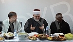 Mufti of Belgrade and military Mustafa Jusufspahich organized an iftar - an evening meal during the month of Ramadan, which ends the daily fast, for football players of the Islamic faith who play in the Serbian Super League.Muftija beogradski i voj