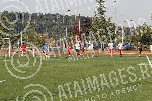 The handball players of Crvena zvezda Grundfos are preparing in Ub, where in the coming days they will play a friendly match against the hosts Ub.Rukometasi Crvene zvezde Grundfos su na pripremama u Ubu, gde ce u narednim danima odigrati jednu prij