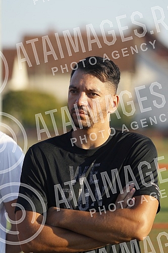 The handball players of Crvena zvezda Grundfos are preparing in Ub, where in the coming days they will play a friendly match against the hosts Ub.Rukometasi Crvene zvezde Grundfos su na pripremama u Ubu, gde ce u narednim danima odigrati jednu prij