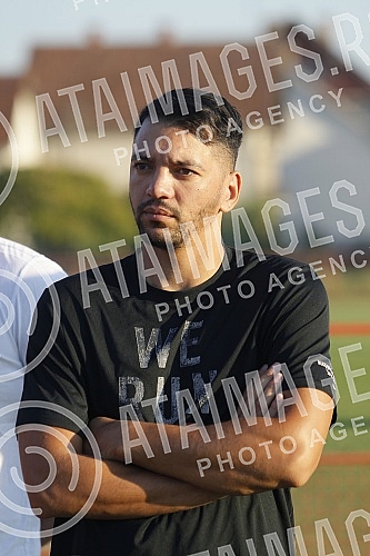 The handball players of Crvena zvezda Grundfos are preparing in Ub, where in the coming days they will play a friendly match against the hosts Ub.Rukometasi Crvene zvezde Grundfos su na pripremama u Ubu, gde ce u narednim danima odigrati jednu prij