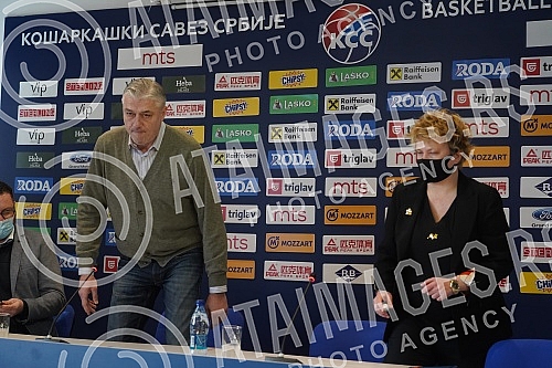 A press conference was held at the House of Basketball on the occasion of extending the contract of the selector of the women's basketball national team of Serbia, Marina Maljkovic, for another two years.U Kuci kosarke odrzana je konferencija za me