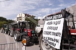 Farmers continued their blockade on the bridge over the Thames in Pancevo.Poljoprivrednici su nastavili blokadu na mostu preko Tamisa u Pancevu.