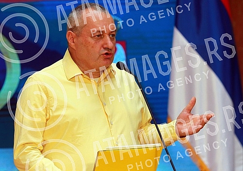 The President of the Executive Committee of the Democratic Party and MP Srdjan Milivojevic held a media conference in the hall of the House of the National Assembly of the Republic of Serbia.Predsednik Izvrsnog odbora Demokratske stranke i narodni 