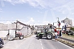 Farmers continued their blockade on the bridge over the Thames in Pancevo.Poljoprivrednici su nastavili blokadu na mostu preko Tamisa u Pancevu.