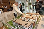 In the settlement Lux 51, which was invested by Sasa Popovic, the sale of apartments started.U naselju Lux 51 na Bezanijskoj kosi ciji je investitor Sasa Popovic danas je pocela prodaja stanova.