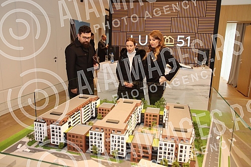 In the settlement Lux 51, which was invested by Sasa Popovic, the sale of apartments started.U naselju Lux 51 na Bezanijskoj kosi ciji je investitor Sasa Popovic danas je pocela prodaja stanova.