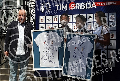 The Olympic Committee of Serbia and Toyota Serbia organized a press conference on the occasion of the presentation of the Letter of Welcome to Japan to the Olympic Team of Serbia by the President of Toyota Adria,  Kensuke Tsuchiya.Olimpijski komite