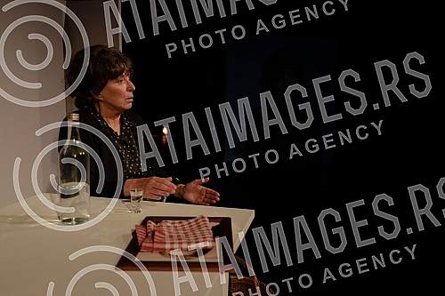 The general rehearsal of the monodrama Petrija's Wreath, adapted by actress Mirjana Karanovic and directed by Jana Maricic, was held at the Brdo Theater, where it will premiere on October 21.Generalna proba monodrame Petrijin venac, ciju je adaptac