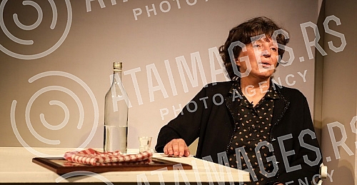 The general rehearsal of the monodrama Petrija's Wreath, adapted by actress Mirjana Karanovic and directed by Jana Maricic, was held at the Brdo Theater, where it will premiere on October 21.Generalna proba monodrame Petrijin venac, ciju je adaptac