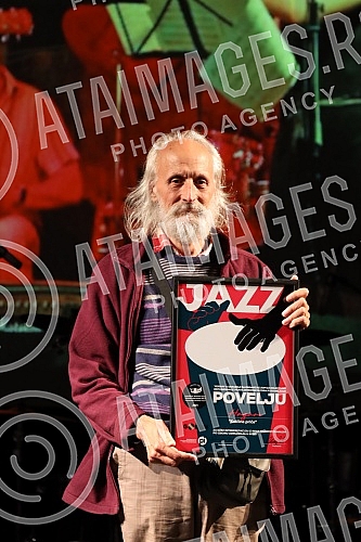 The GODUM 2021 awards ceremony of the Association of Jazz, Pop and Rock Musicians of Serbia was held at the Vuk Cultural Institution.Dodela nagrada GODUM 2021 Udruzenja muzicara dzeza, zabavne i rok muzike Srbije odrzana je u ustanovi kulture Vuk.