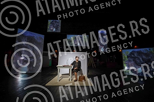 The general rehearsal of the monodrama Petrija's Wreath, adapted by actress Mirjana Karanovic and directed by Jana Maricic, was held at the Brdo Theater, where it will premiere on October 21.Generalna proba monodrame Petrijin venac, ciju je adaptac