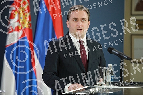 The meeting between the Minister of Foreign Affairs of the Republic of Serbia Nikola Selakovic and the Minister of Foreign Affairs and Foreign Trade of Hungary Peter Szijjarto was held in the Government of the Republic of Serbia, after which the two 