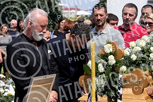 Funeral of Igor Bulat, RTS journalists and editor at Orlovaca cemetery.Sahrana Igor Bulata, novinara i urednika RTS-a na groblju Orlovaca.