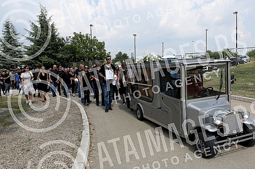 Funeral of Igor Bulat, RTS journalists and editor at Orlovaca cemetery.Sahrana Igor Bulata, novinara i urednika RTS-a na groblju Orlovaca.