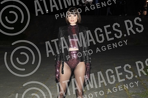 Somersby presented a new product on the Move raft - a non-alcoholic drink with strawberry and lime flavors.Somersby je na splavu Move predstavio novi proizvod - bezalkoholni napitak sa ukusom jagode i limete.