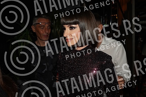 Somersby presented a new product on the Move raft - a non-alcoholic drink with strawberry and lime flavors.Somersby je na splavu Move predstavio novi proizvod - bezalkoholni napitak sa ukusom jagode i limete.