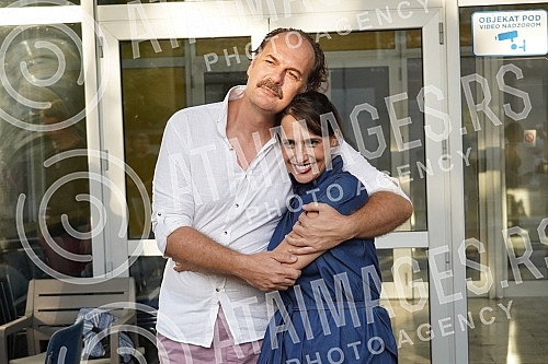 Meeting with the cast and crew of the series 