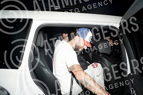 The football team of Serbia, which participated in the World Cup in Qatar, returned on a regular flight from Doha.Fudbalska reprezentacije Srbije koja je ucestvovala na Svetskom prvenstvu u Kataru vratila se redovnim letom iz Dohe.