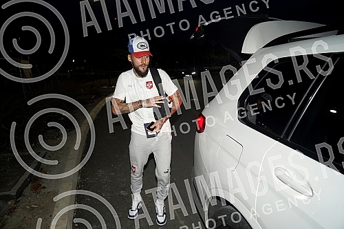 The football team of Serbia, which participated in the World Cup in Qatar, returned on a regular flight from Doha.Fudbalska reprezentacije Srbije koja je ucestvovala na Svetskom prvenstvu u Kataru vratila se redovnim letom iz Dohe.