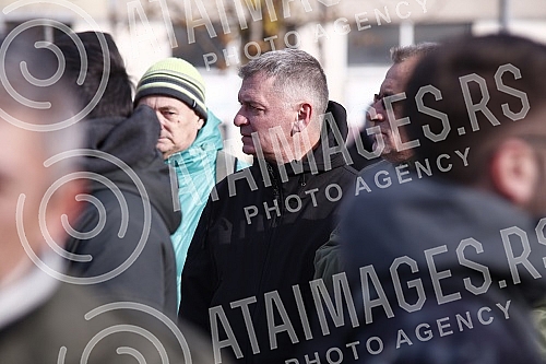 The informal environmental movement Eko straza held a rally in Bristol Park called the Counting Protest.Neformalni ekoloski pokret Eko straza odrzao je  u parku Bristol skup pod nazivom Protest prebrojavanja.