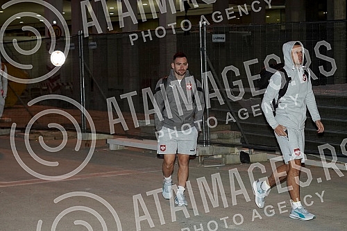 The football team of Serbia, which participated in the World Cup in Qatar, returned on a regular flight from Doha.Fudbalska reprezentacije Srbije koja je ucestvovala na Svetskom prvenstvu u Kataru vratila se redovnim letom iz Dohe.