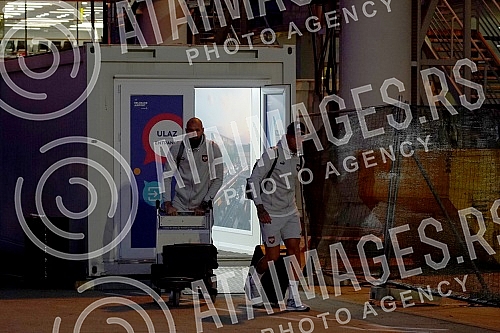 The football team of Serbia, which participated in the World Cup in Qatar, returned on a regular flight from Doha.Fudbalska reprezentacije Srbije koja je ucestvovala na Svetskom prvenstvu u Kataru vratila se redovnim letom iz Dohe.