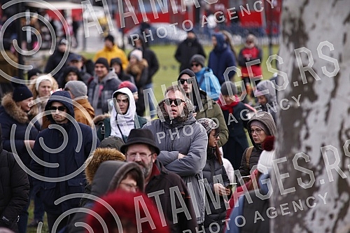 The informal environmental movement Eko straza held a rally in Bristol Park called the Counting Protest.Neformalni ekoloski pokret Eko straza odrzao je  u parku Bristol skup pod nazivom Protest prebrojavanja.