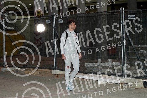 The football team of Serbia, which participated in the World Cup in Qatar, returned on a regular flight from Doha.Fudbalska reprezentacije Srbije koja je ucestvovala na Svetskom prvenstvu u Kataru vratila se redovnim letom iz Dohe.